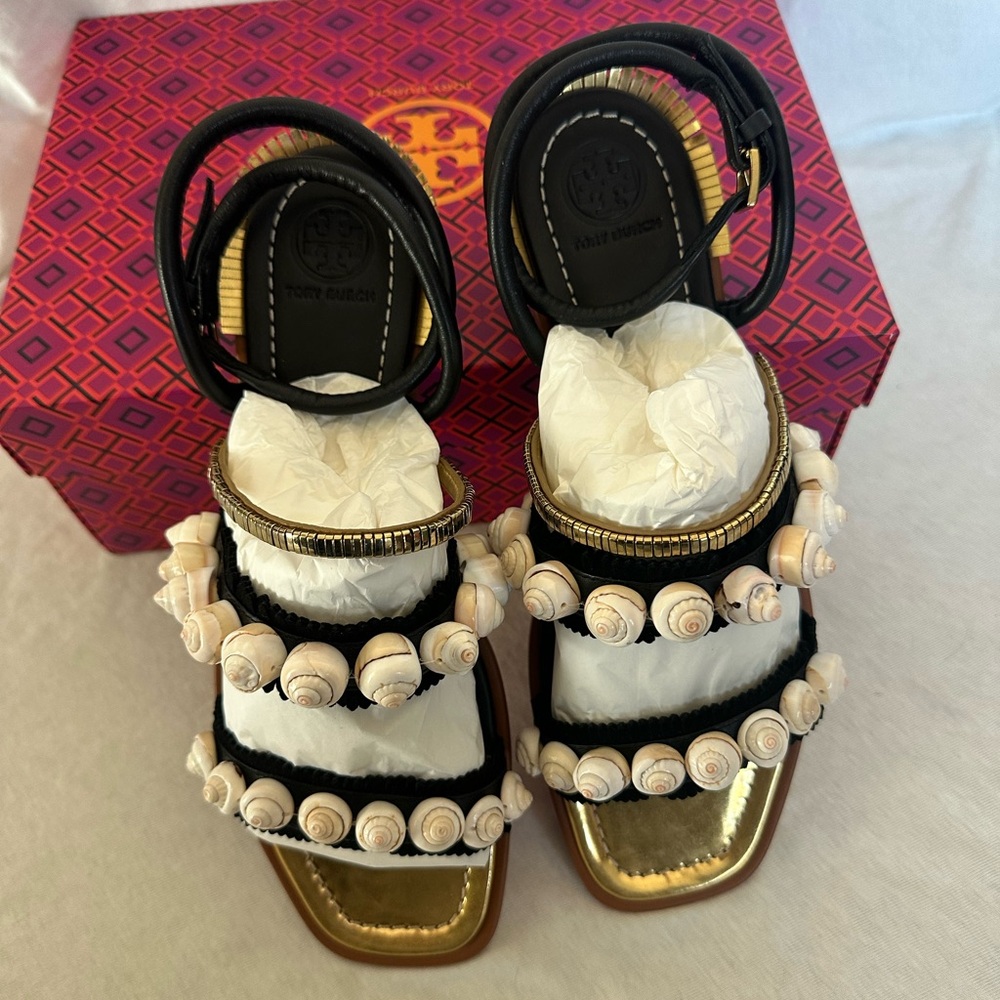 New Tory Burch Black and Gold Sinclair seashell Women's Sandals 9 with box - Picture 2 of 16